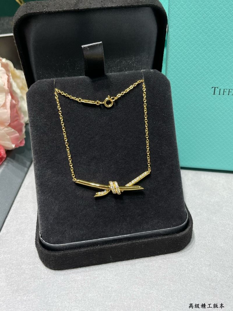 T*f*ny necklaces